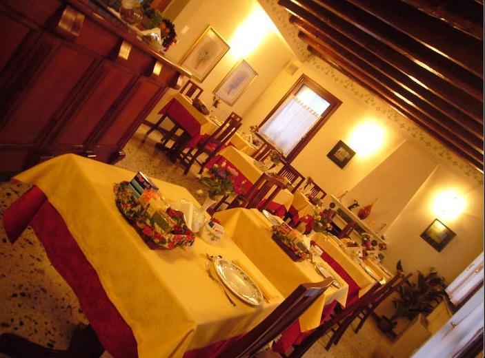 Albergo La Meridiana Portogruaro Kültér fotó