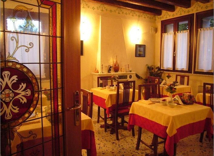 Albergo La Meridiana Portogruaro Kültér fotó