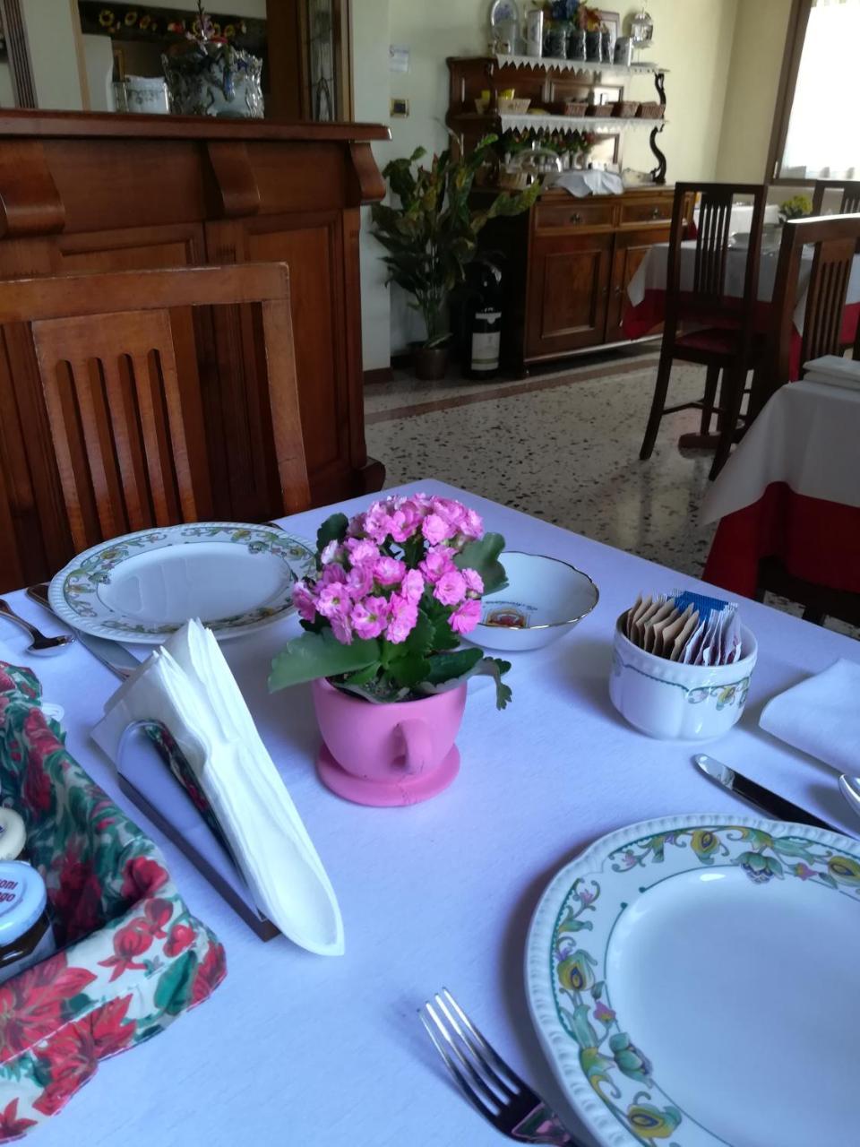 Albergo La Meridiana Portogruaro Kültér fotó